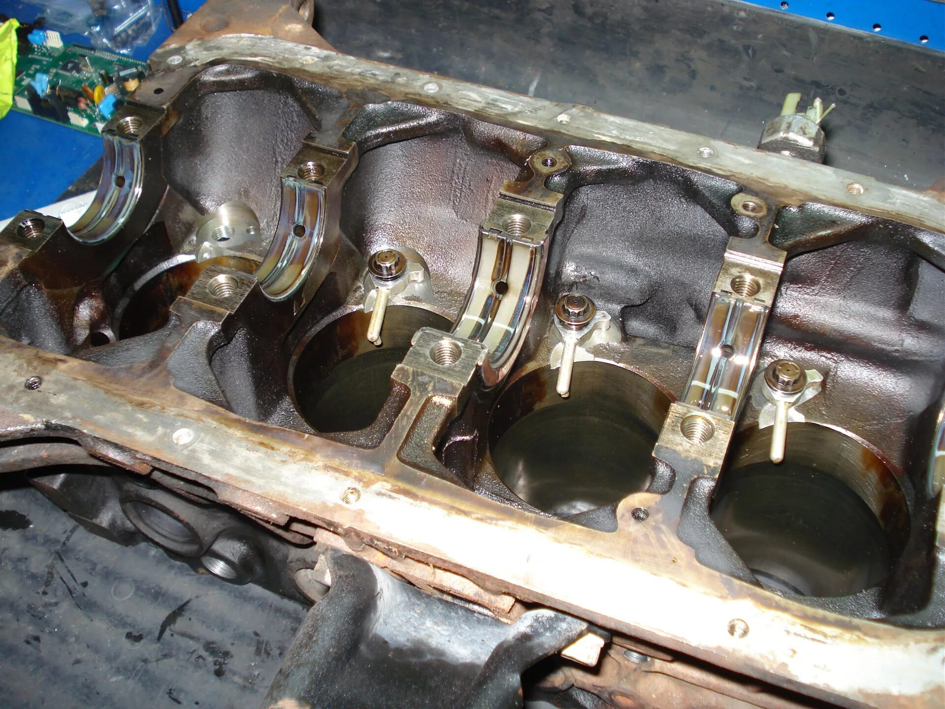 Блок 124. Головка блока 124 двигатель. Шеснарь блок цилиндров. 8 200vi. 124 двигатель приора.