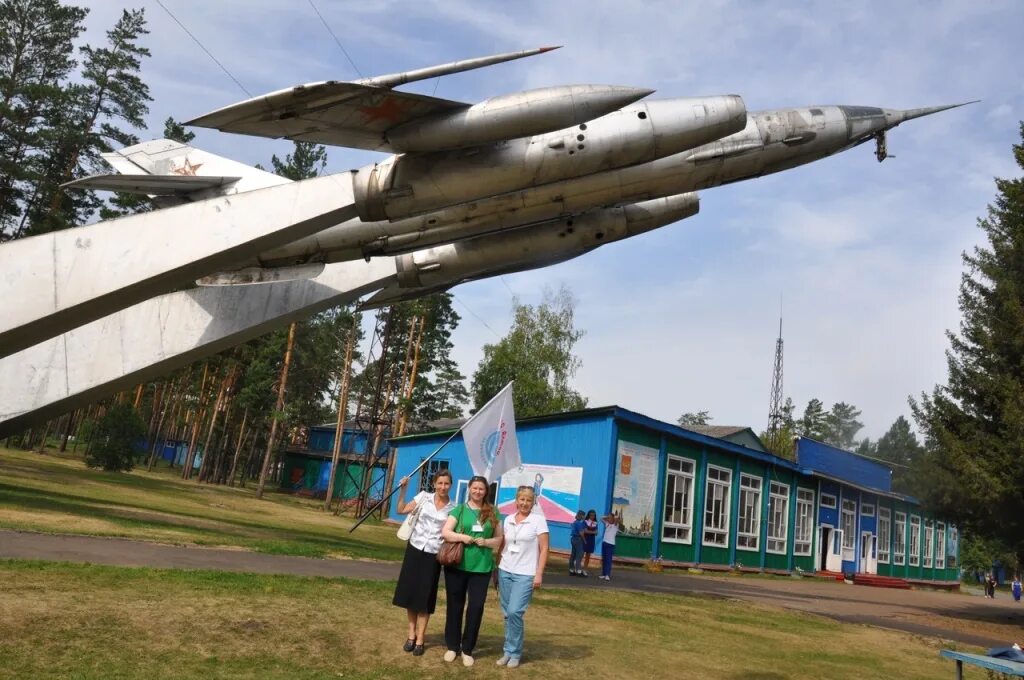 Крылатых барнаул. Дол крылатых Барнаул. Лагерь крылатых Алтайский край. Пионерский лагерь крылатый Барнаул. Детский лагерь крылатых Барнаул.