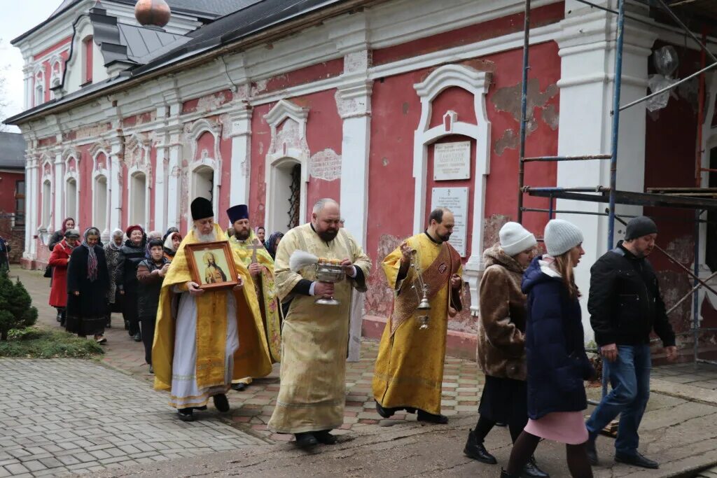 богослужение ильинский храм. ильинский храм сергиев посад. служба в ильинском храме. николо песковский храм орел. храм рождества христова село ильинское дмитровский район.