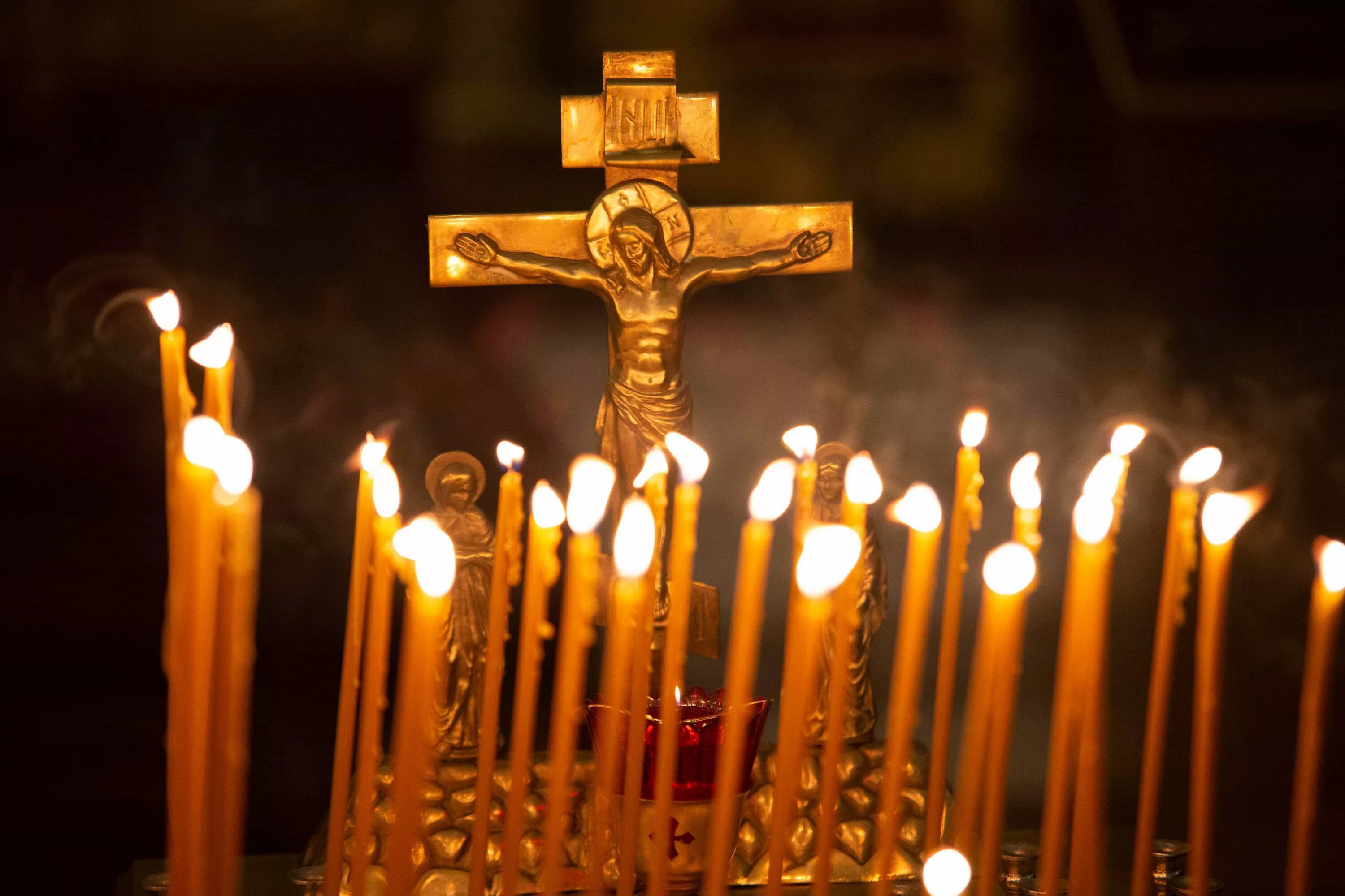 Картинки родительская суббота поминовение усопших. Отпевание покойника в церкви. Панихида по усопшим. Служба по усопшему 9. Большая родительская в 2019 году.