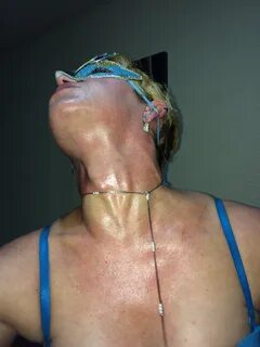 Neck fetish, neck veins, strangle, asphyxia, garrote, sexy, domination, trh...