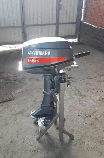Ямаха эндуро 9. Лодочный мотор yamaha 8 dmhs. Yamaha 8 enduro. Yamaha 8 мотор. Лодочный мотор yamaha e8dmhs.
