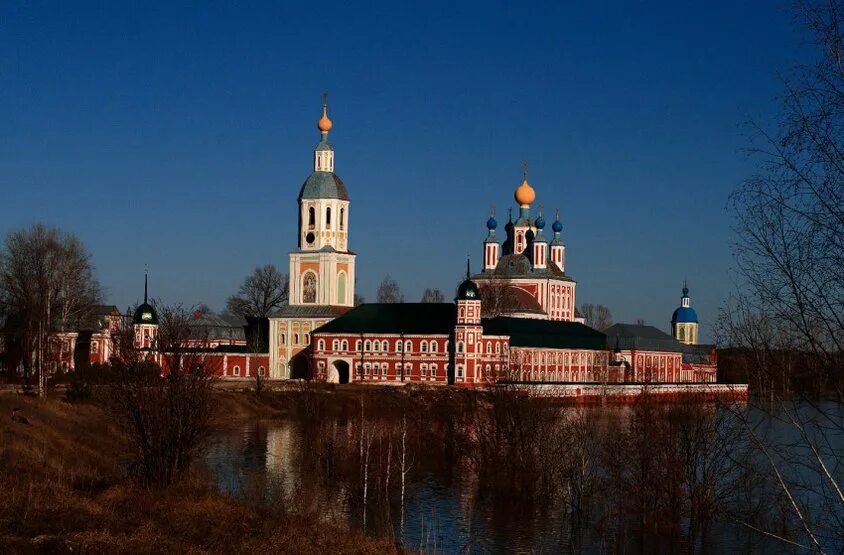 Рождество-Богородичный Санаксарский монастырь. Санаксарский монастырь в Мордовии. Мордовия мужской монастырь Санаксарский монастырь. Санаксарский монастырь Темниковский район,.