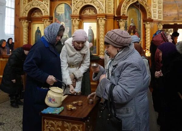 Можно спать после причастия. После причастия. Запивка в храме. Запивка детям в храме. Запивка после причастия.