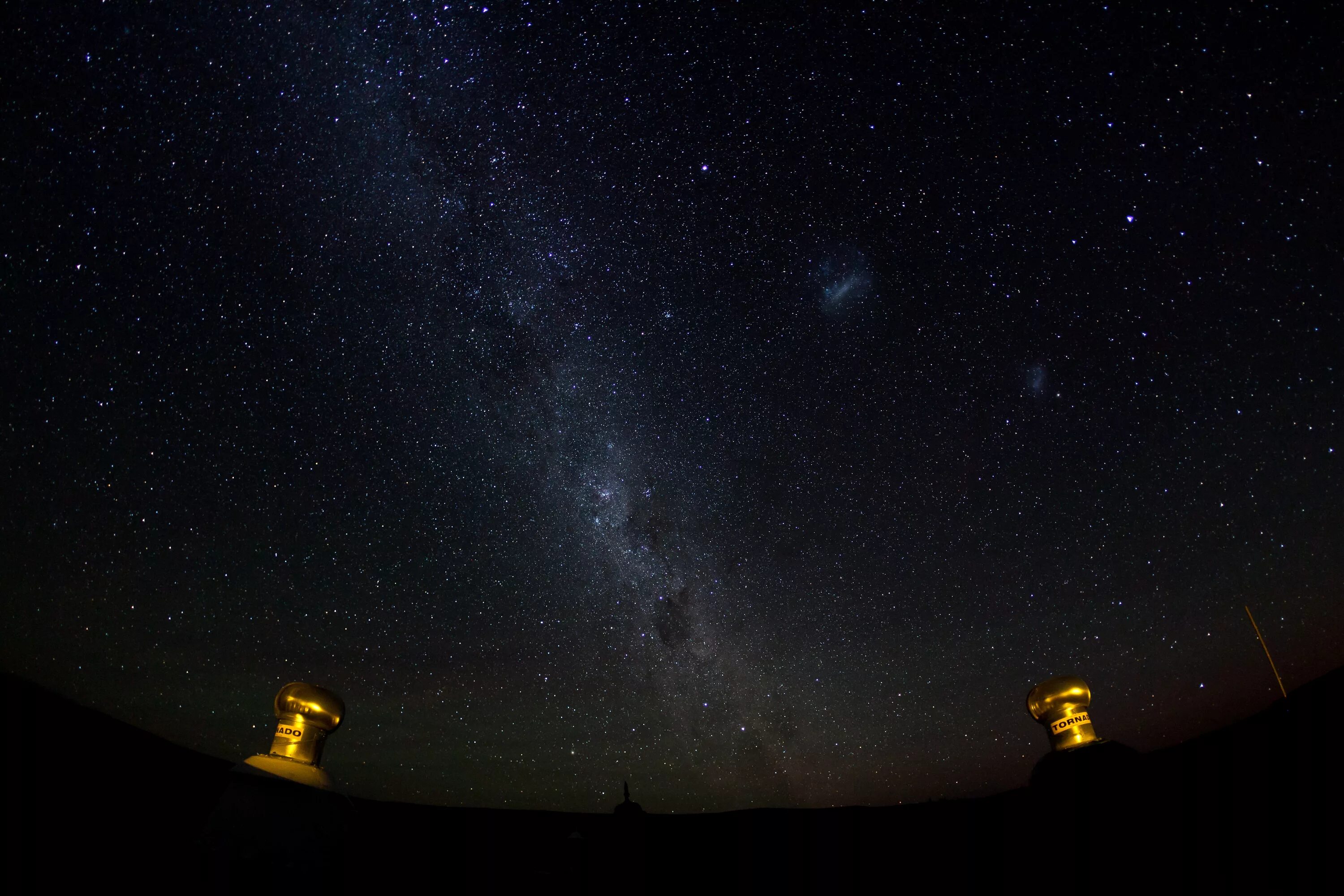 File:The Milky Way and the Magellanic Clouds visible with the naked eye in the K
