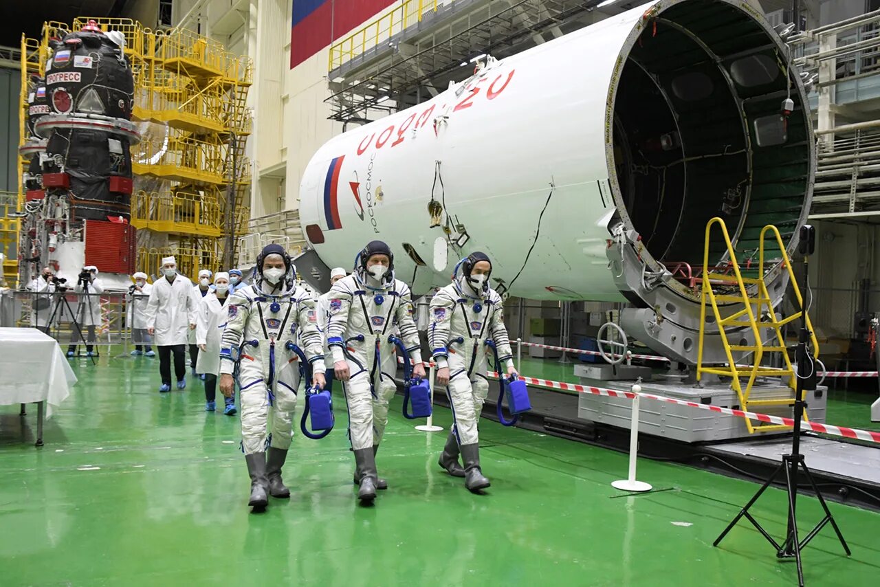 Какой корабль сейчас в космосе. Союз МС-21. Космодром Байконур 2021. Союз МС-18. Союз МС 1.