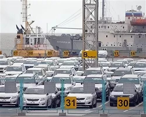 Автово в 90-е. Улица портовая калининград. Портовая 20 в калининград. Авто портовая. Авторынок калининград авто.