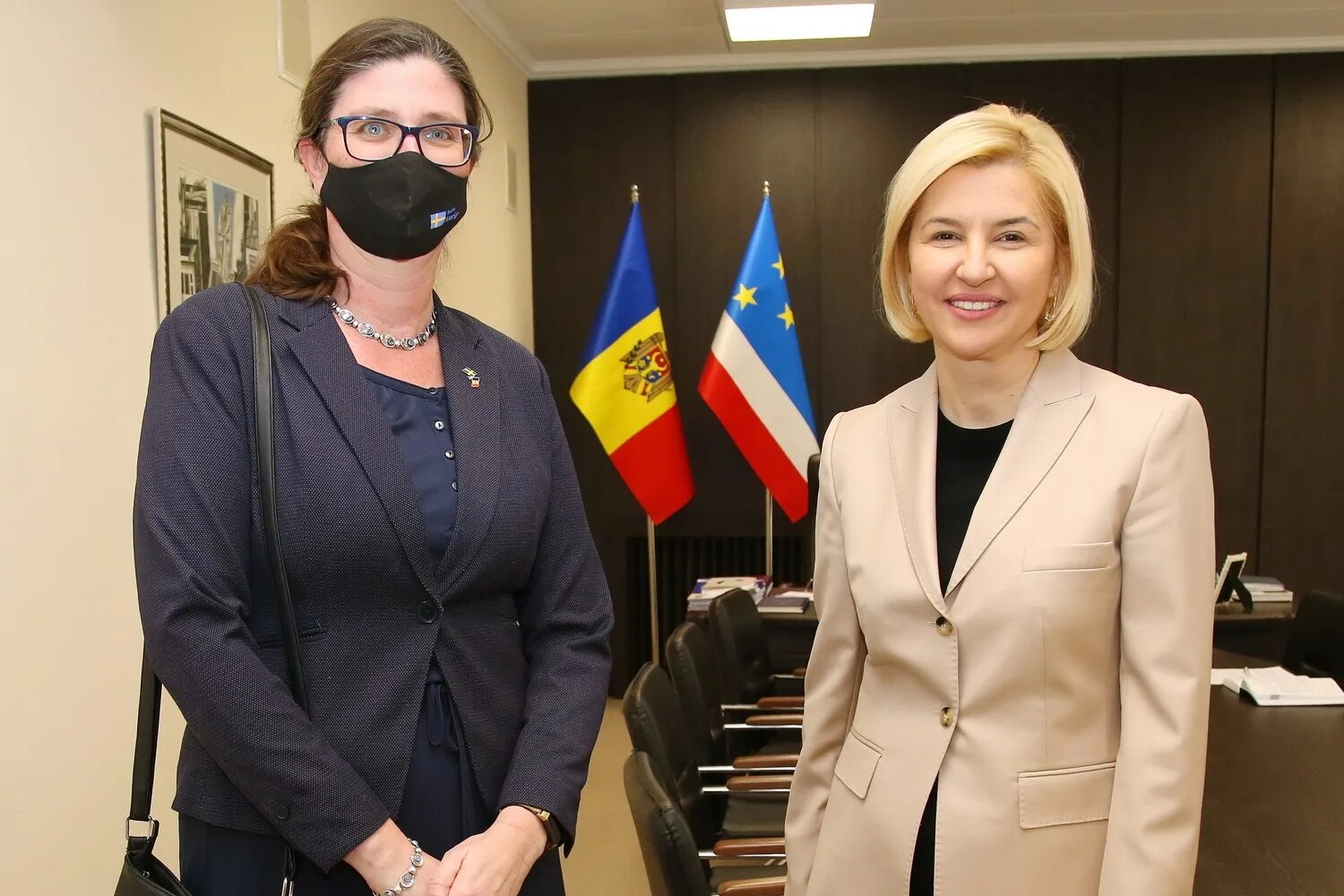 Посол швеции в москве. Посол швеции в россии малена мард. Посол швеции. Посол швеции. Посол швеции в москве.