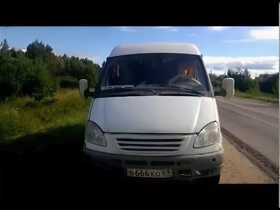 Я русский мужик я водитель газели. Мужик на газели. Наклейки на газель. Водитель газели. Газель и водитель заработок.