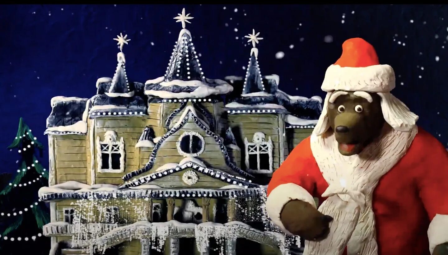 Зимние каникулы. Новогодний пейзаж. Автомобиль в сугробе карикатуры. Мульти зим. Зимний фон.