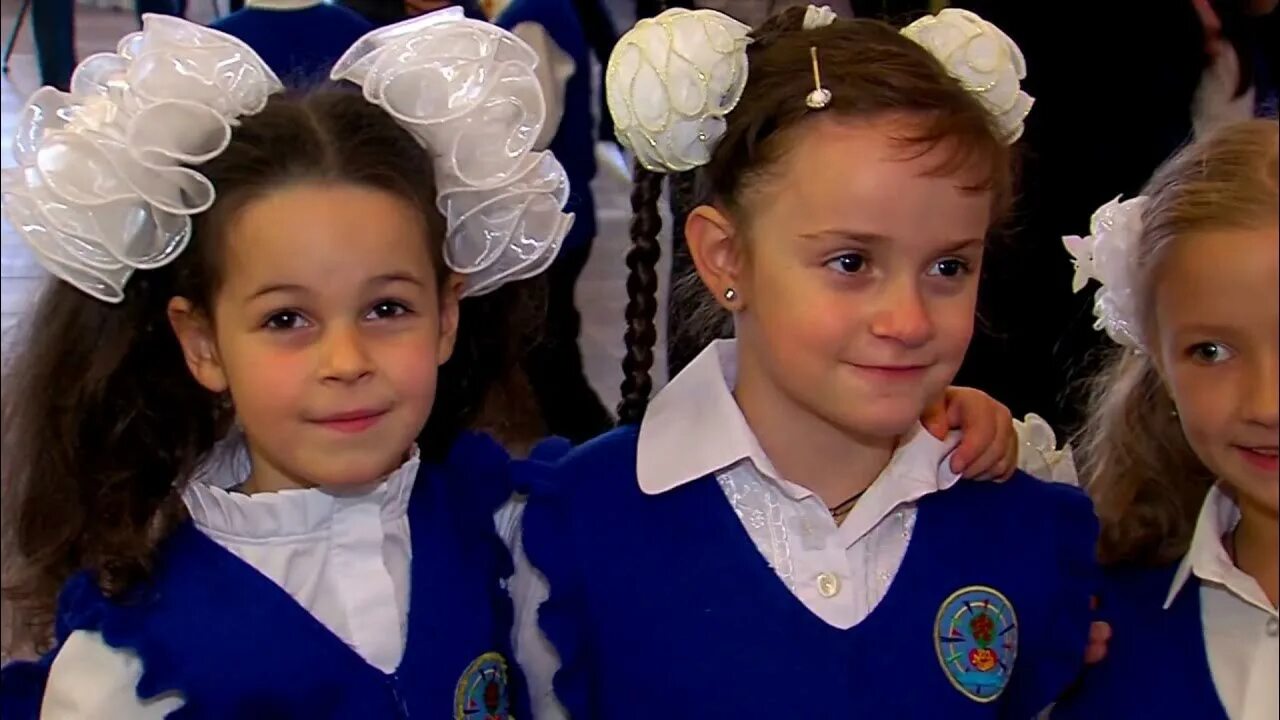 Лицей 100 учителя. 100 лицей уралмаш. Лицей 100 ильича. Максим мамаев вернуть боярство читать онлайн бесплатно полностью. Школа 256 спб.