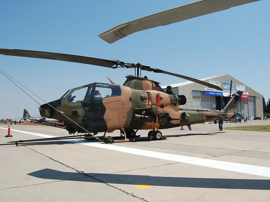 Ah-1s Cobra. Bell АН-1 «Huey Cobra». Bell Ah-1s.