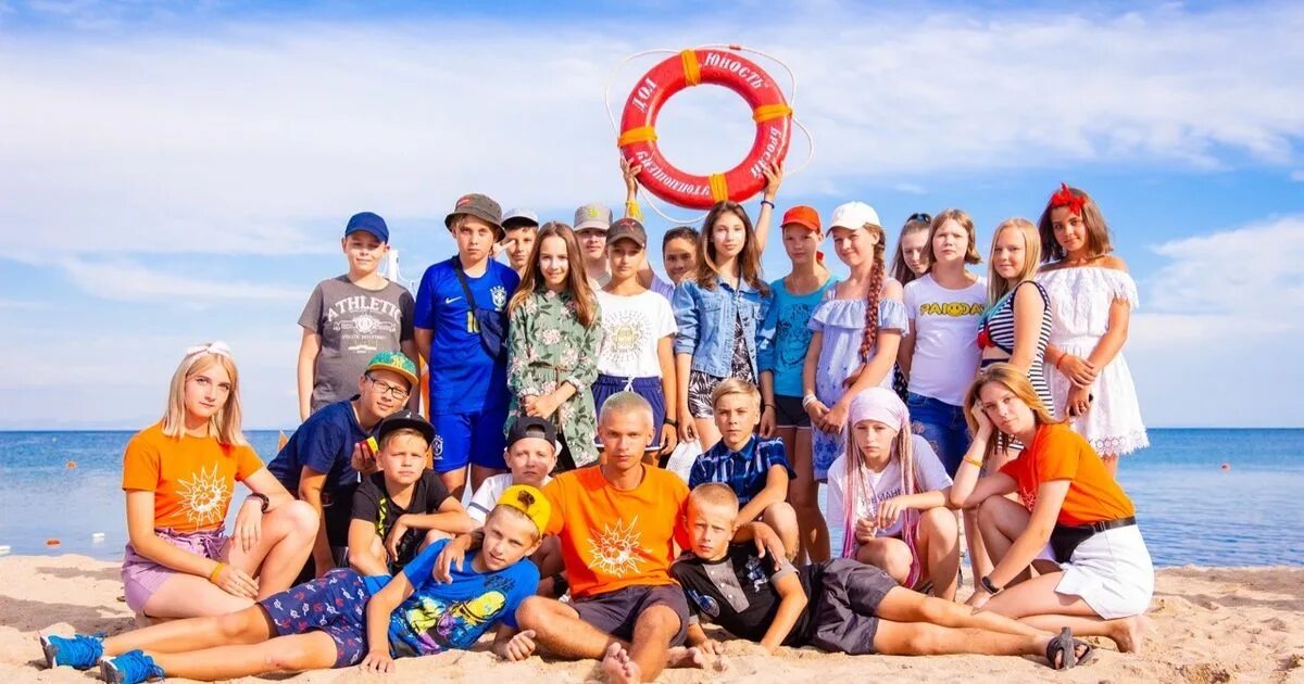 Юные на море в лагере. Море кемп лагерь. приключения совенка в юности лагерь в евпатории.