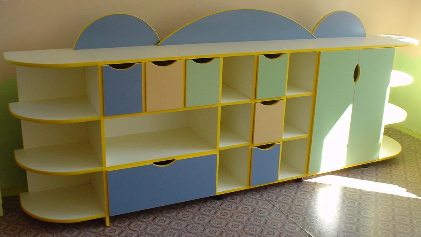 Мебель для группы детского сада. Мебель длядетсого сада. Мебель для детского сада. Стеллаж для игрушек антошка. Стеллажи для детского сада.
