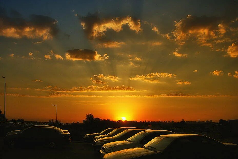 река волга самара. рассвет в городе. магнитогорск закат солнца. самара набережная волги. рассвет в городе.