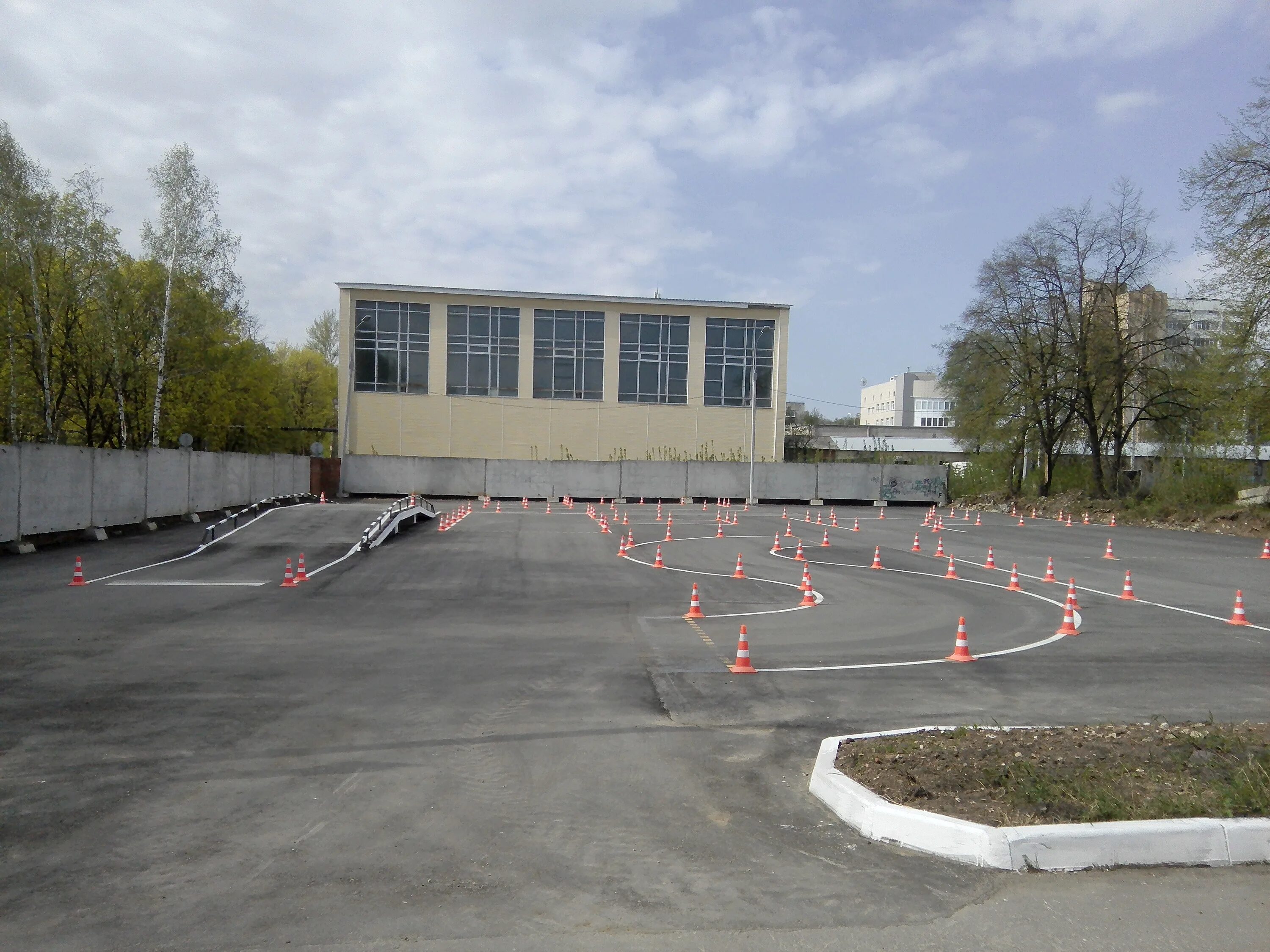 Северо восточное шоссе 33 автодром. Парк урам стритбол. Площадка движения первых. Автогородок для детского сада разметка. Автоматизированный автодром.