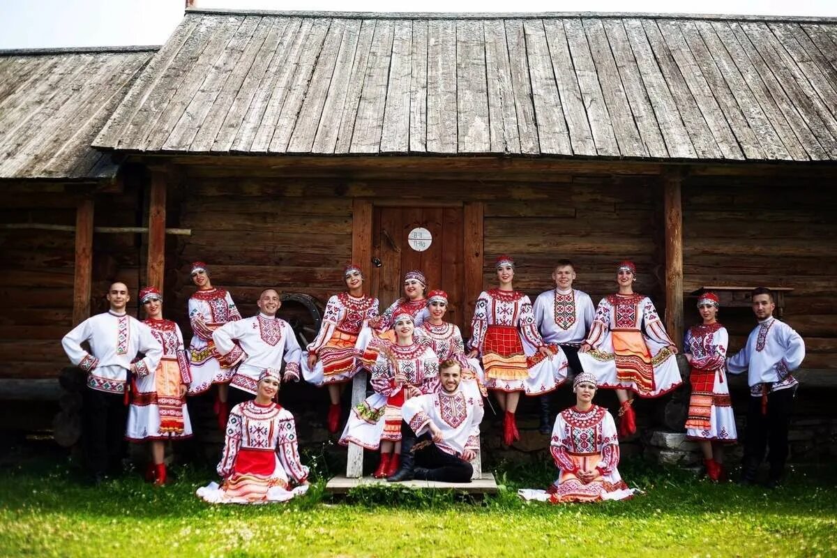 Ансамбль танок удмуртия. Ансамбль танок ижевск фото. Ансамбль танок. Ансамбль танок. Ансамбль танок.