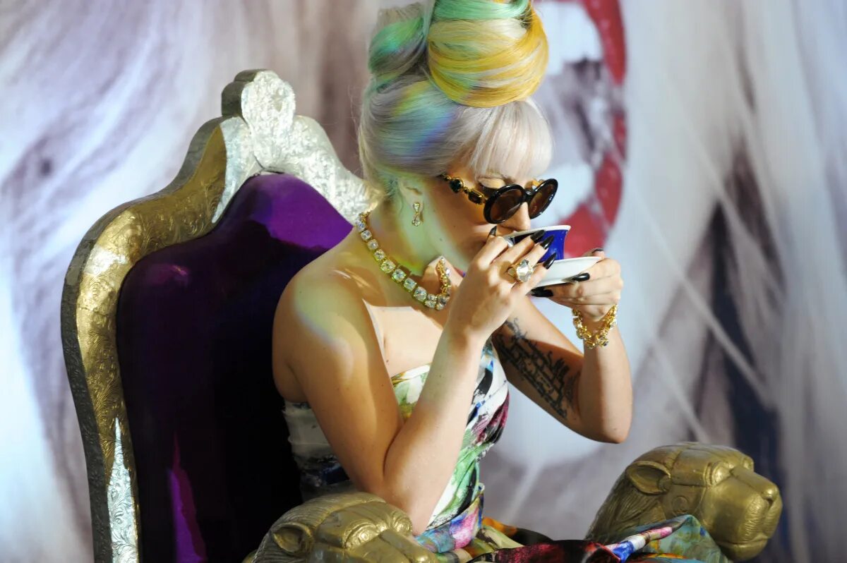 Гага но не леди 4. Леди Гага. Леди Гага фотосессии 2011. Леди Гага 2009. Леди Гага 2005.