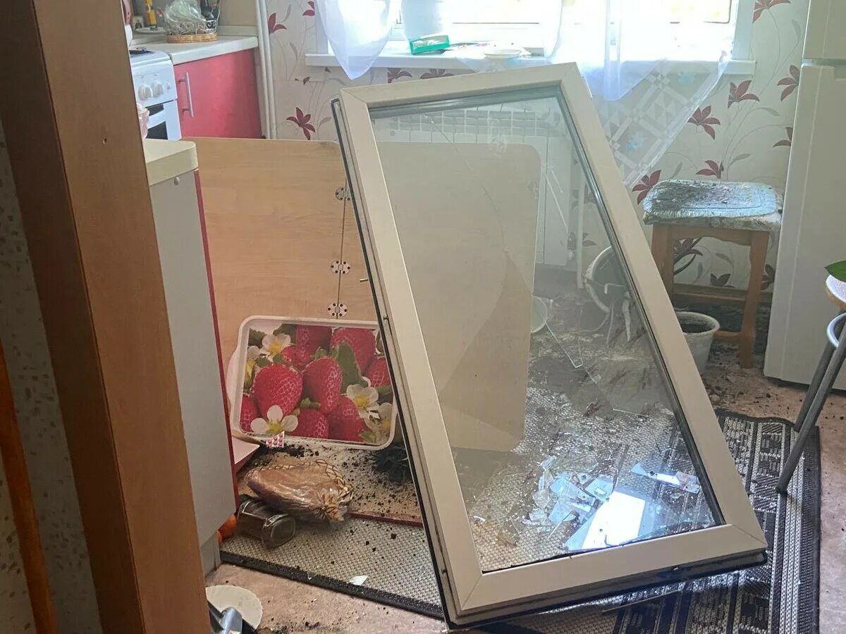 Водитель сбавь скорость. Нато у границ россии. Напомнить вчера. Происшествия в ижевске вчера вечером. Одиночный пикет.