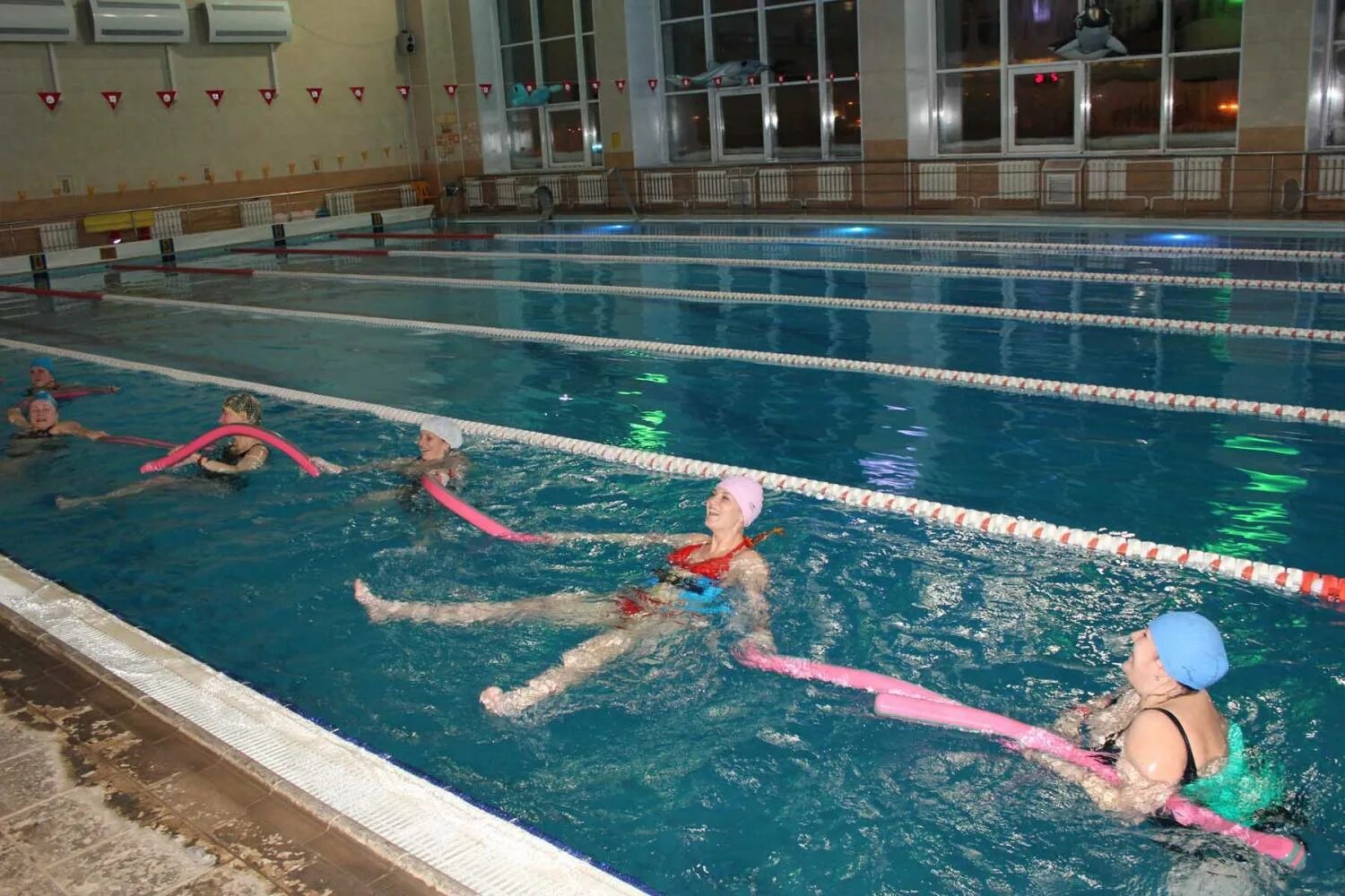 Спорткомплекс юность анжеро. Спорткомплекс Юность Анжеро-Судженск. Бассейн Анжеро-Судженск. Юность Анжеро-Судженск бассейн лягушатник. Бассейн в Анжеро-Судженске.