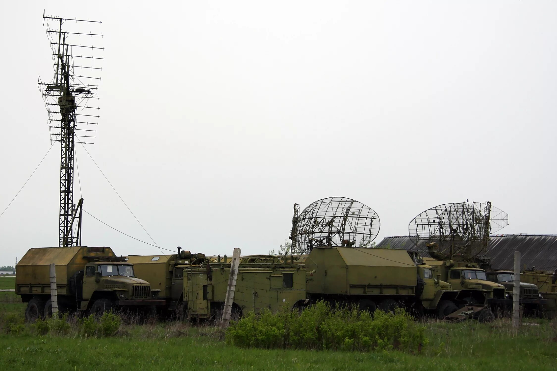 П-18 радиолокационная станция. П-18 радиолокационная станция ТТХ. РЛС П-18 Терек. РЛС П-18 малахит.