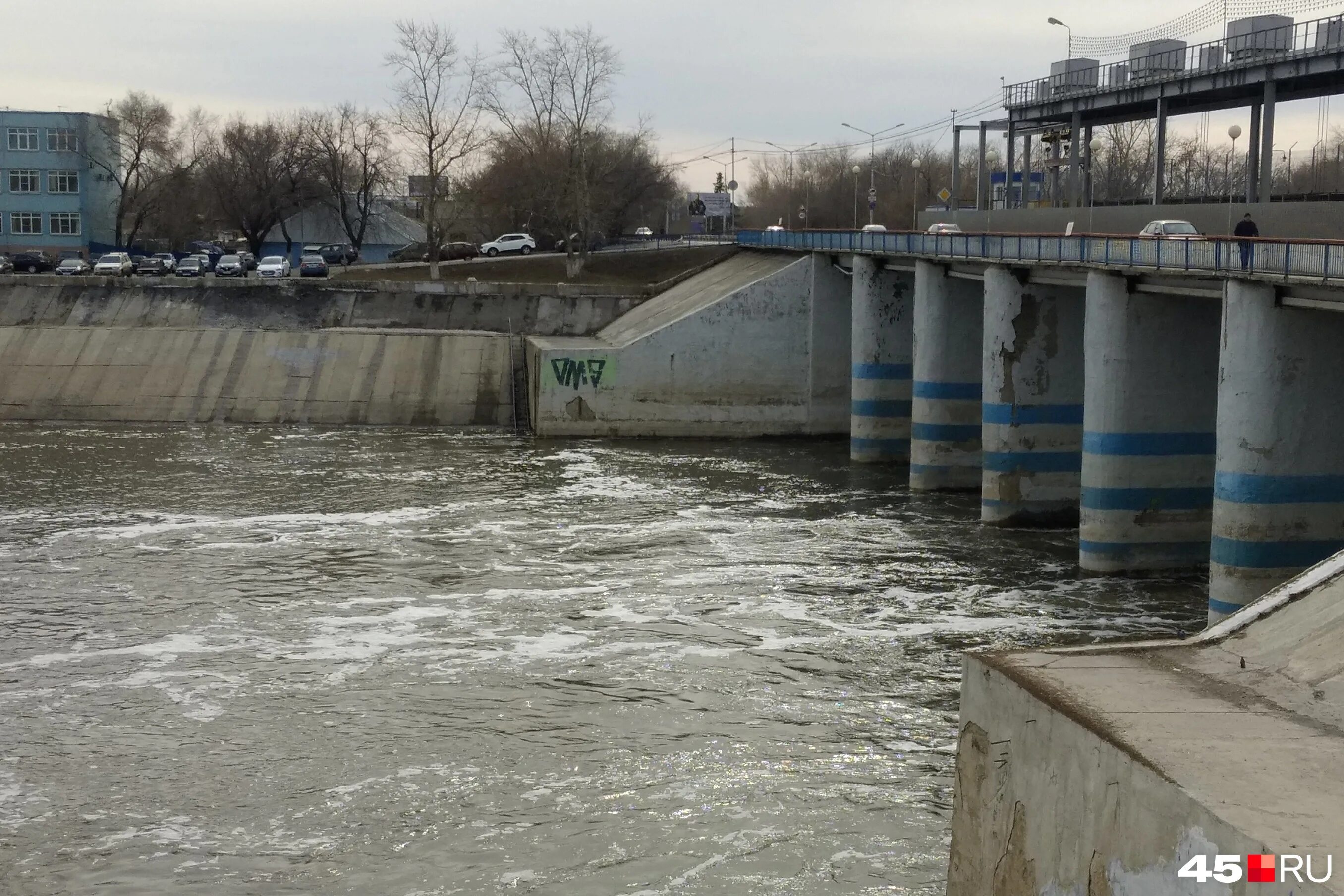 Уровень тобола в городе кургане. Река тобол курган. река тобол костанай. речка тобол в кургане. тобол наводнения в кургане.