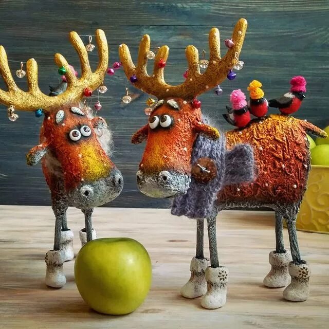 Елочные игрушки папье маше. Новогодние игрушки из папье маше. Папье маше новый год. Елочные игрушки из папье маше. Авторская елочная игрушка от марины малько.