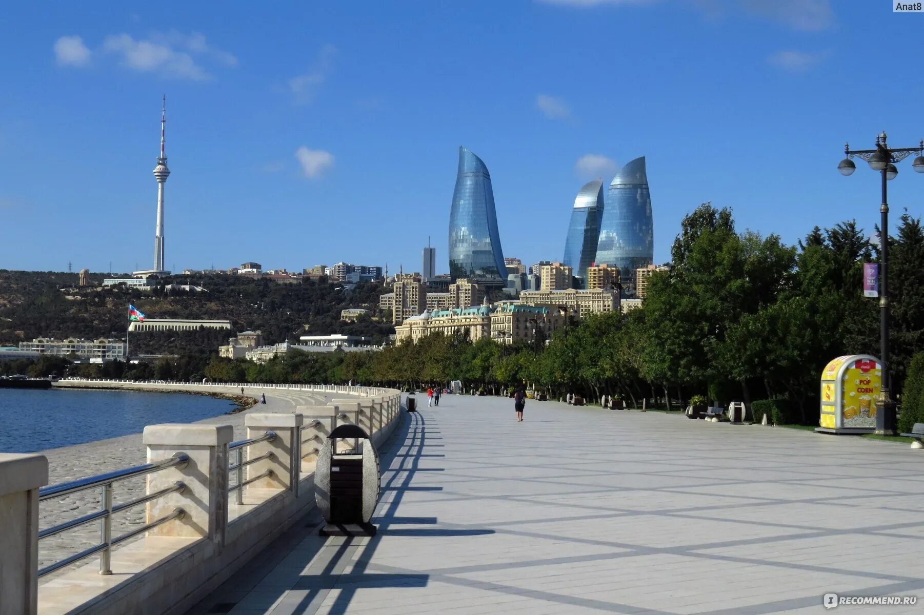 Время в азербайджане в баку. Набережная Баку Азербайджан. Приморский парк Баку. Приморский бульвар Азербайджан. Приморский бульвар Баку.