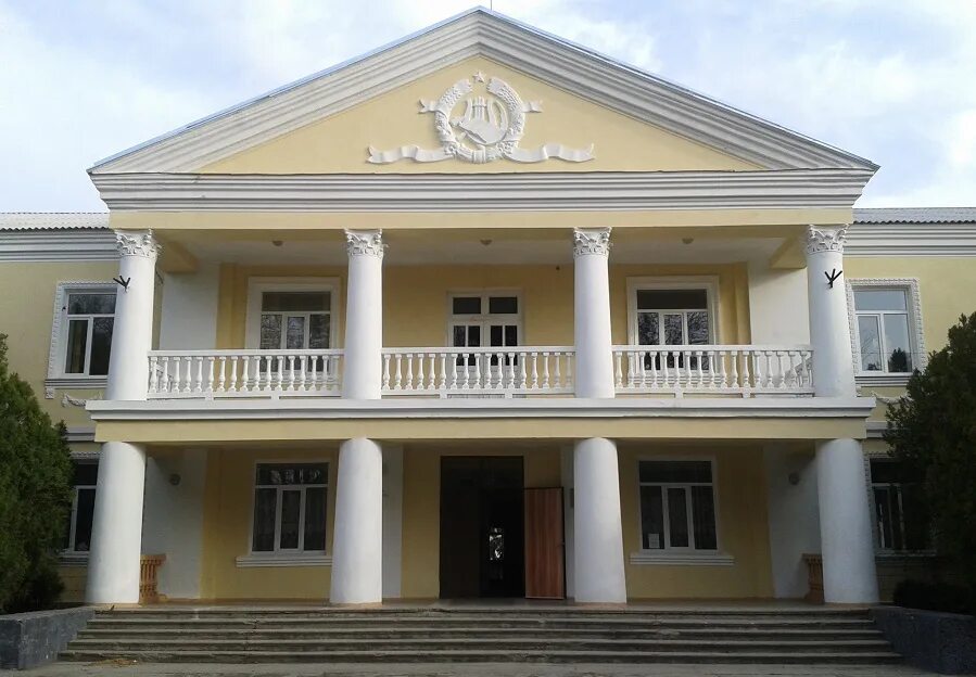 дворец культуры октябрьский район. дк бриз приморский. республика крым красногвардейский район село красная поляна. стальное джанкойский район. крымское сакский район.