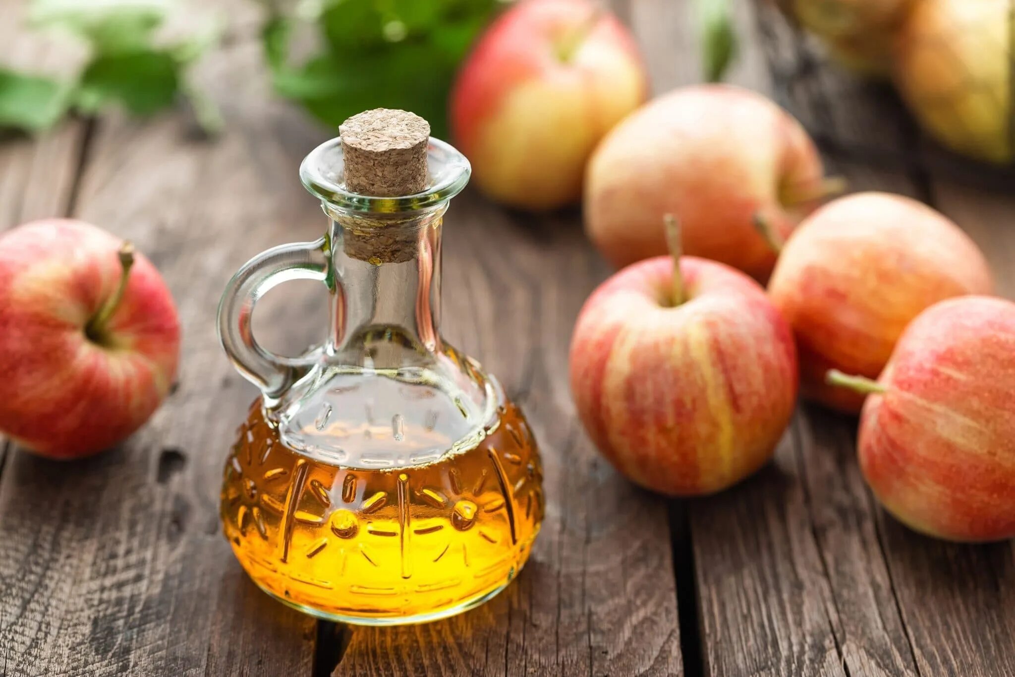 Как приготовить уксус. Уксус apple vinegar. яблочный сидр уксус. apple cider vinegar. яблочный уксус при диабете 2.