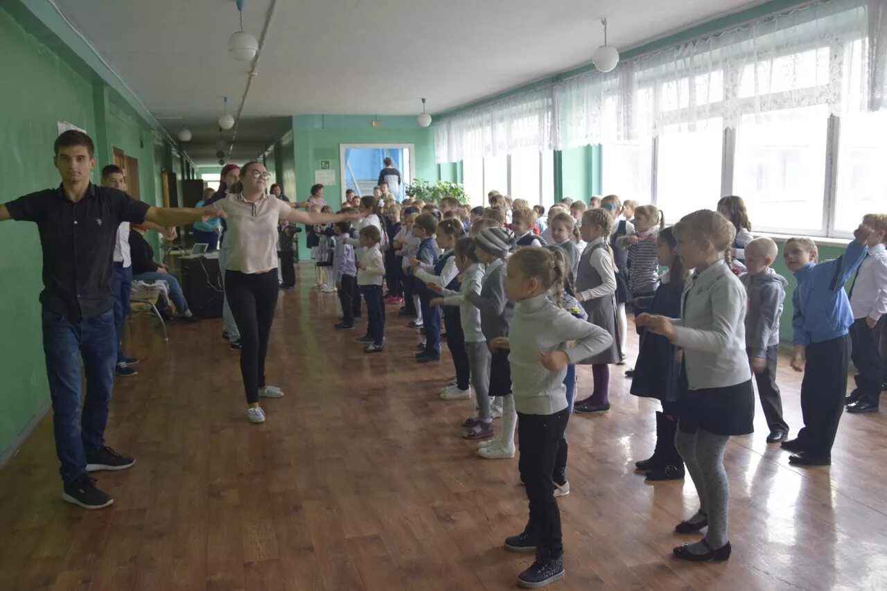 Мбоу приваленская сош 165 лет циолковскому. Школы новопавловка белоглинский район. Мбоу сош 16 грозный. Школа 16 кулешовка. Эгвекинотская средняя школа.