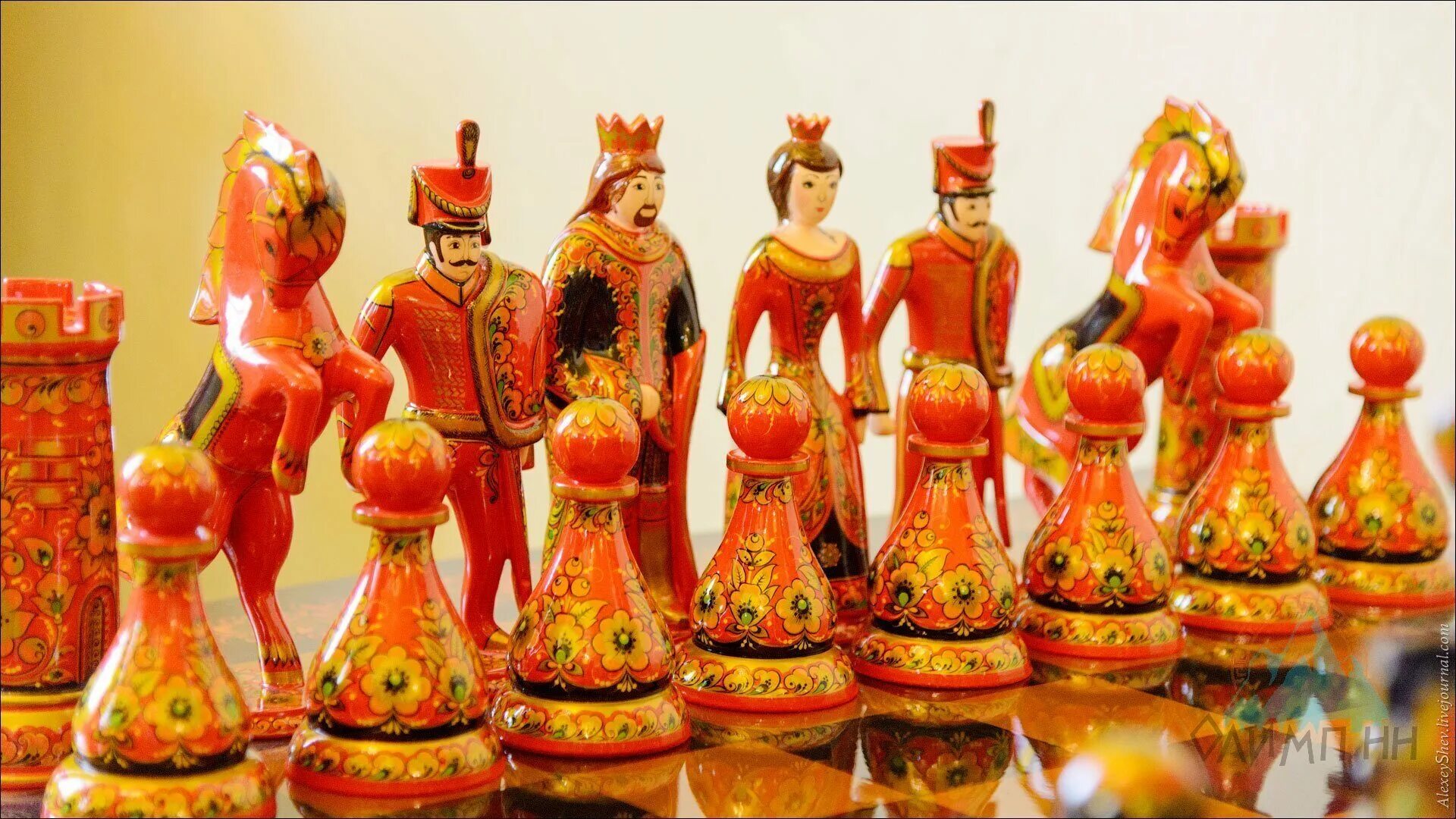 семёнов центр хохломской росписи. хохломская фабрика в городе семенове. фабрики народных промыслов. семёнов нижний новгород хохломская роспись. фабрика «хохломская роспись» в семенове.