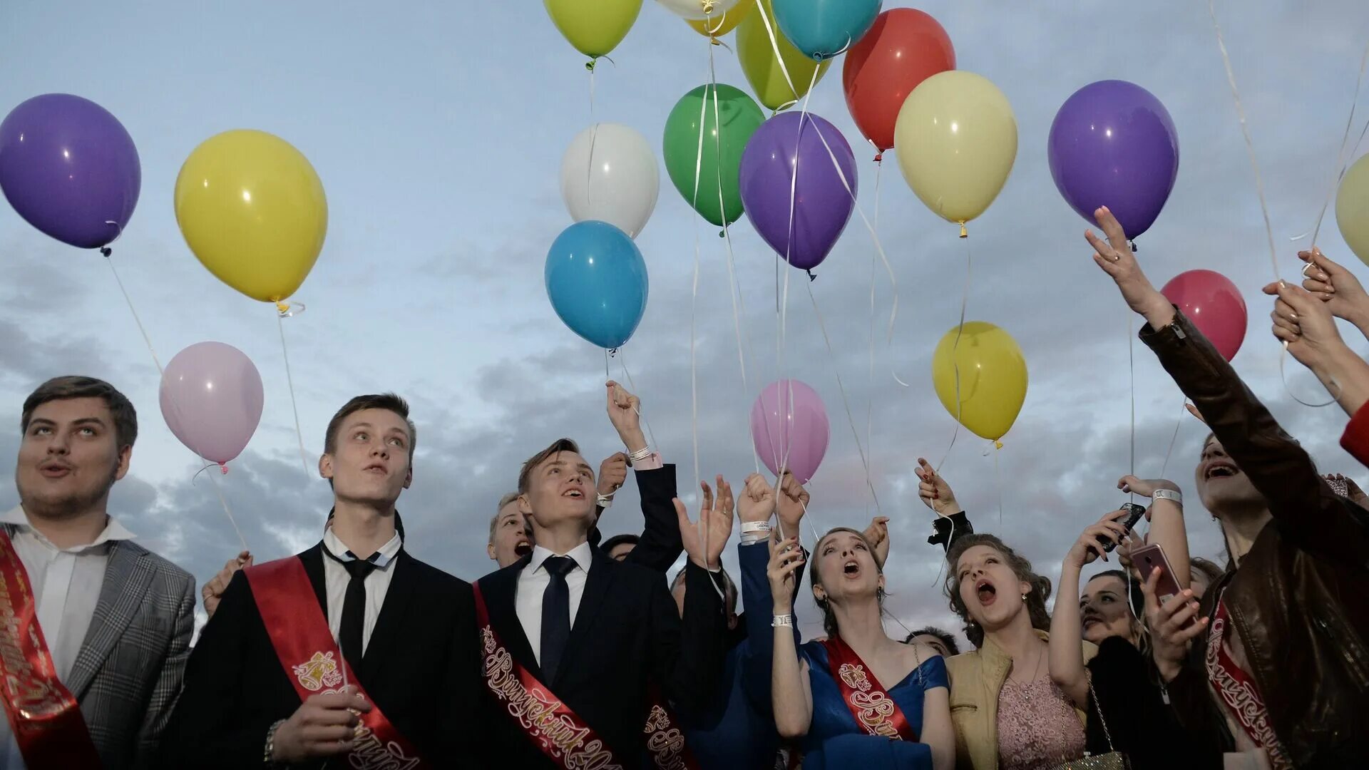 Выступление выпускном вечере