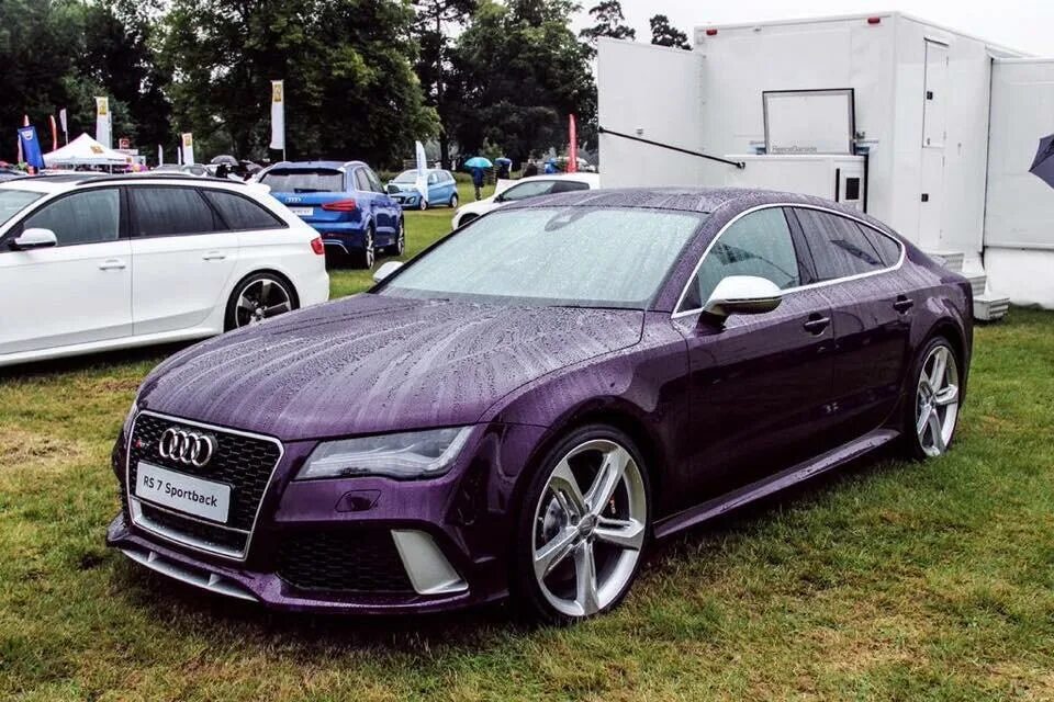 Цвет рс. Audi rs7 Purple. Audi rs7 2015. Ауди рс7 кватро. Audi rs7 фиолетовая.