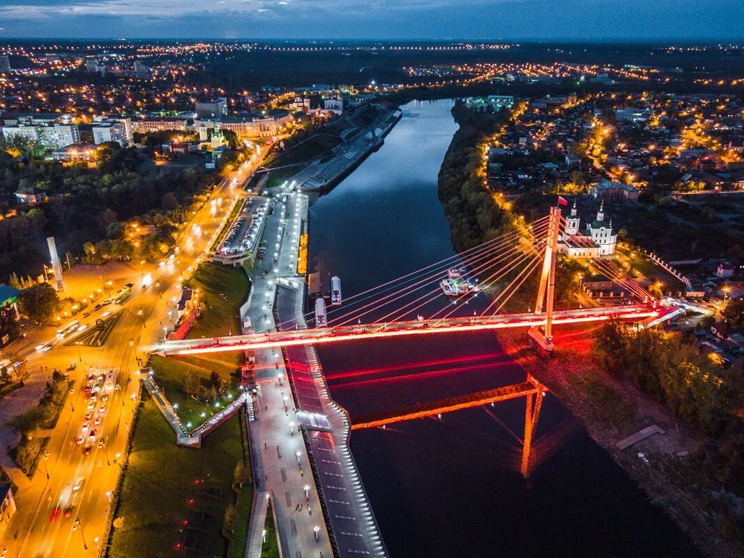 Цветной бульвар тюмень с высоты птичьего полета. Тюмень столица сибири. Улица большая казанская уфа. Тюмень панорама. Уфа современный город.