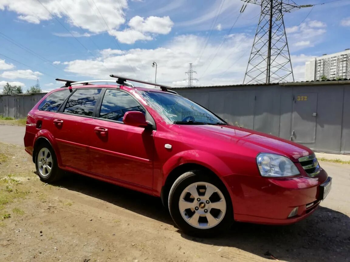 Артикулы шевроле лачетти универсал. Шевроле Лачетти универсал 1.6. Chevrolet Lacetti 2012 универсал. Шевроле Лачетти универсал красный. Chevrolet Lacetti универсал красный.