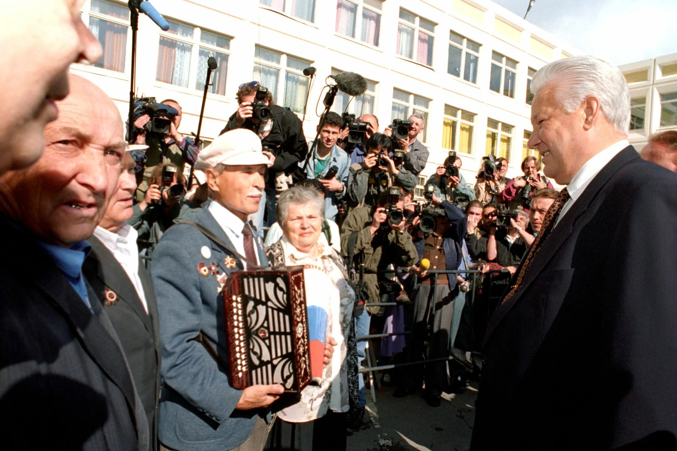 Ельцин 1996. Ельцин и Зюганов 1996. Выборы президента России Ельцина в 1996 году. Выборы рф 1996