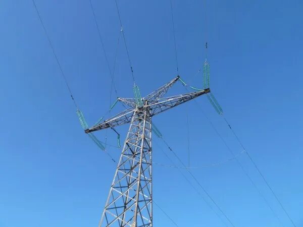 опора линии электропередачи 220кв. вл 110—220 кв (вл высокого класса напряжений). концевая опора вл 220 кв. опора лэп 220 кв у-38м. опора вл 220 кв.