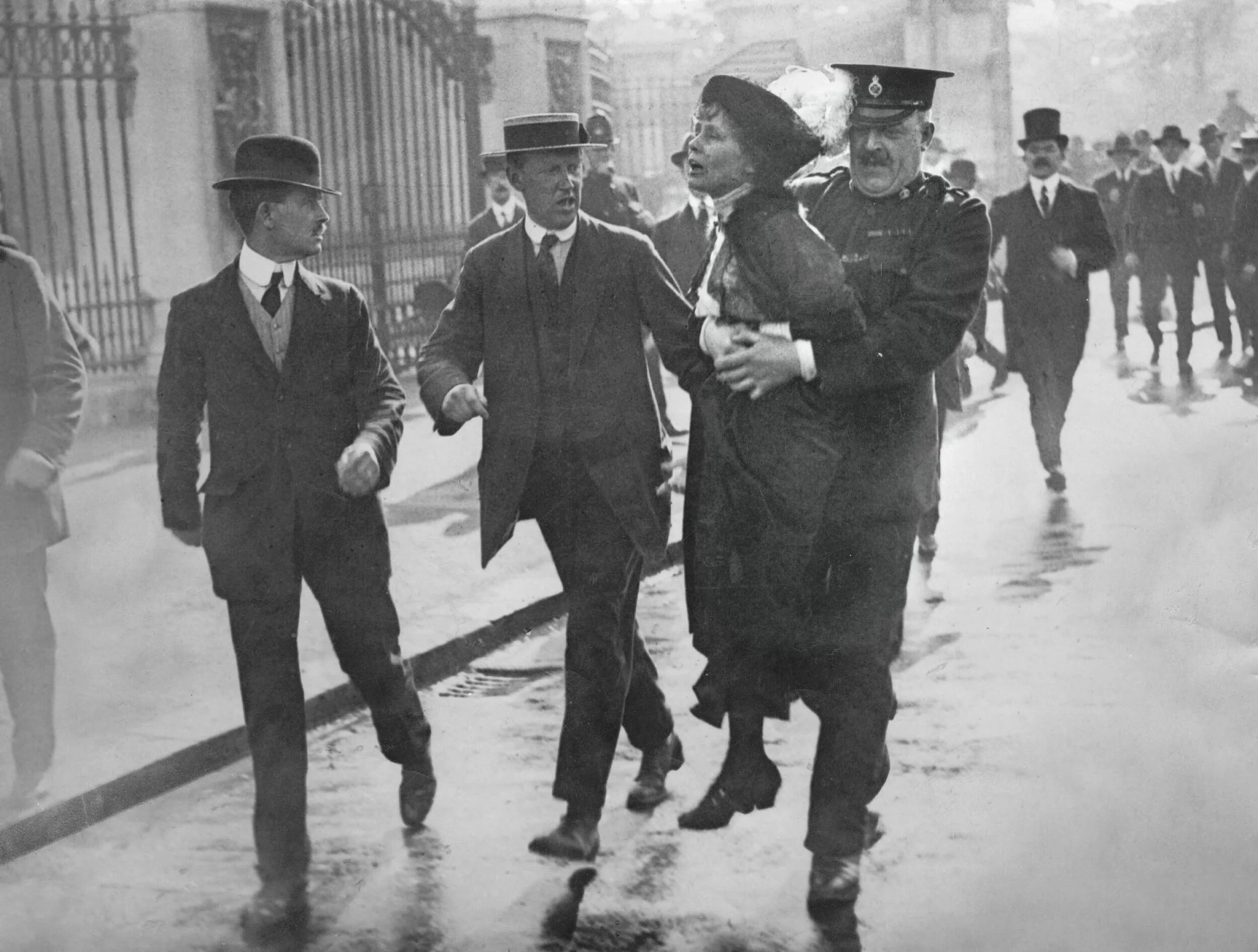 Emmeline Pankhurst. Эммелин панкхёрст (1858–1928). Суфражистки 19 века. ЖСПС суфражистки.