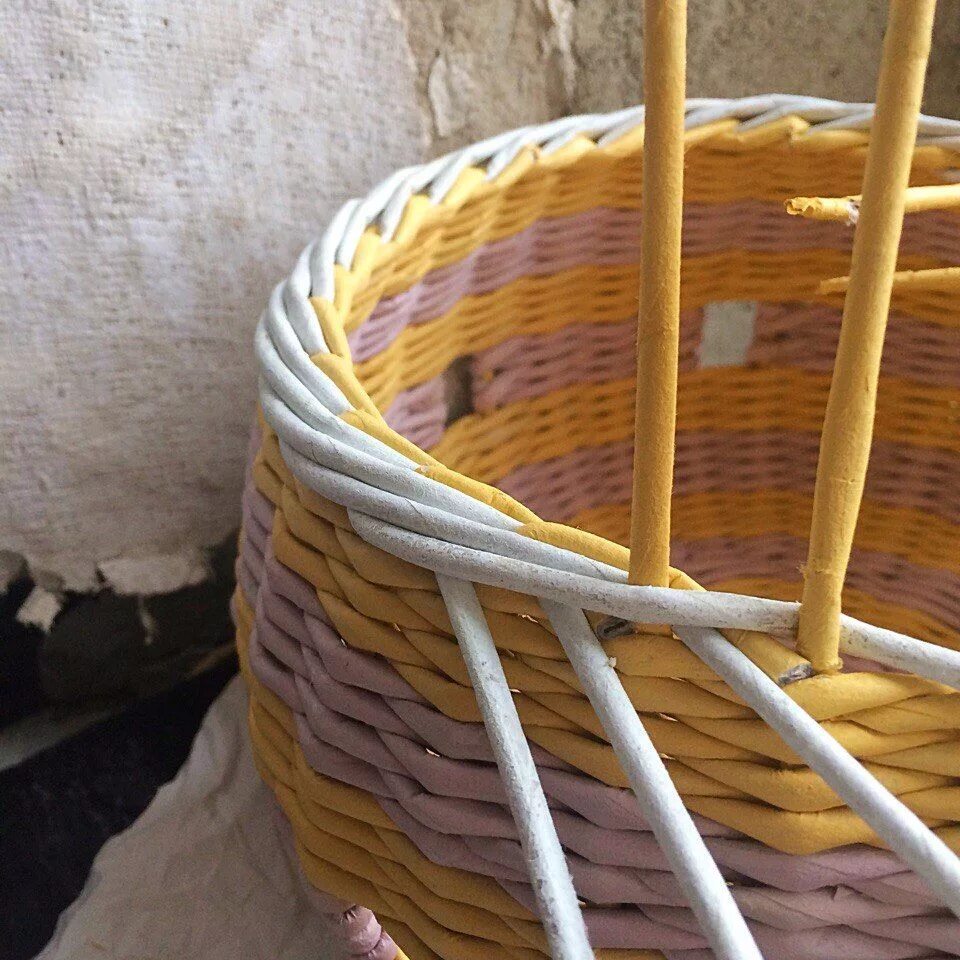 Загибка розга из лозы. Плетение кос из бумажной лозы. Загибка косой из бумажной лозы. Загибка косой из бумажной лозы. Загибка розга из лозы.