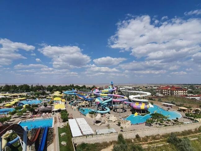Аквапарк банановая республика билеты. Аквапарк банановая республика билеты. Банановая республика евпатория. Горка цунами банановая республика. Аквапарк банановая республика евпатория купон.
