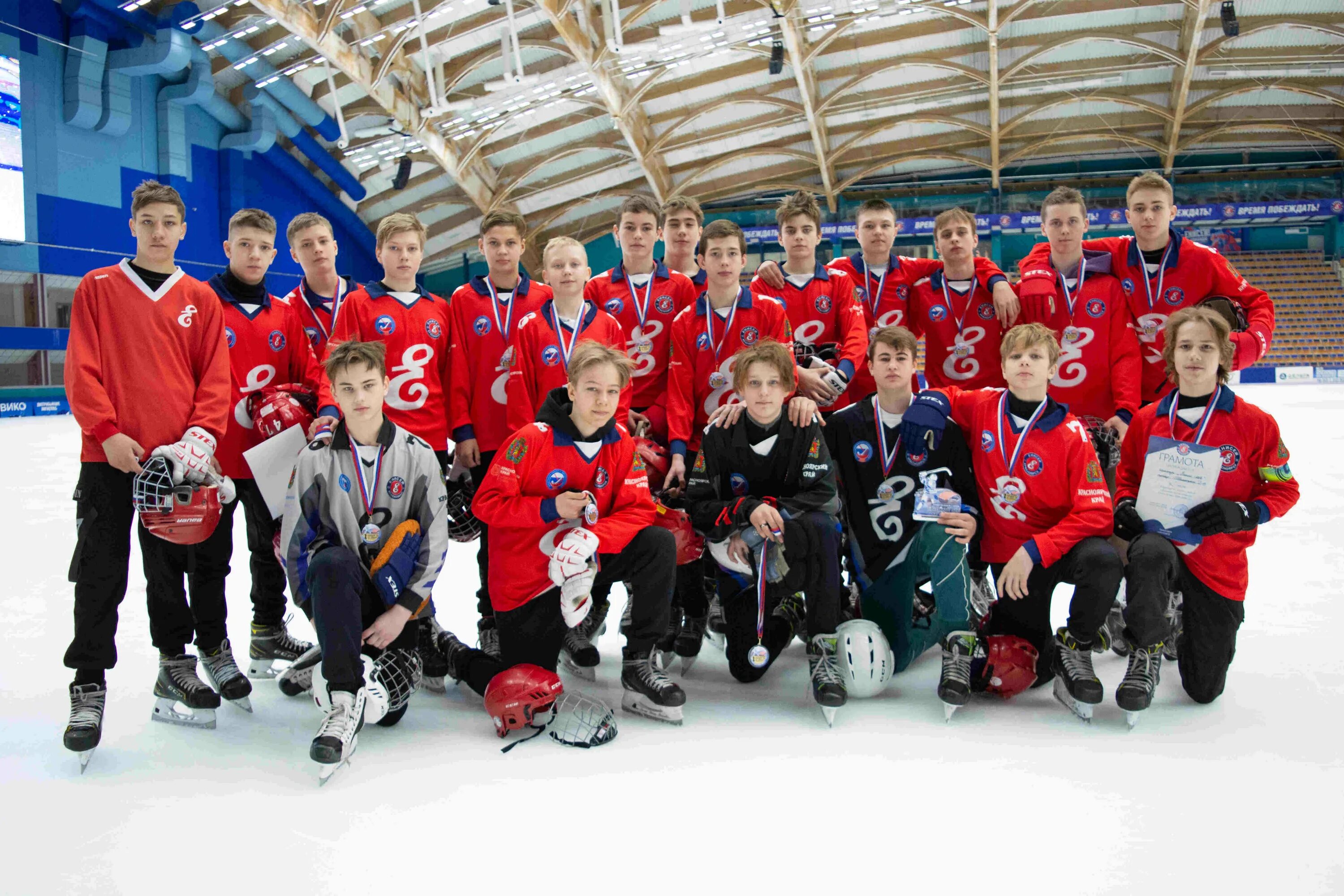 Ска стрельна 2008 карпухин. Хоккей дети. Хк буйволы краснодар 2005. Хк буйволы краснодар 2009. Золотая шайба казань.