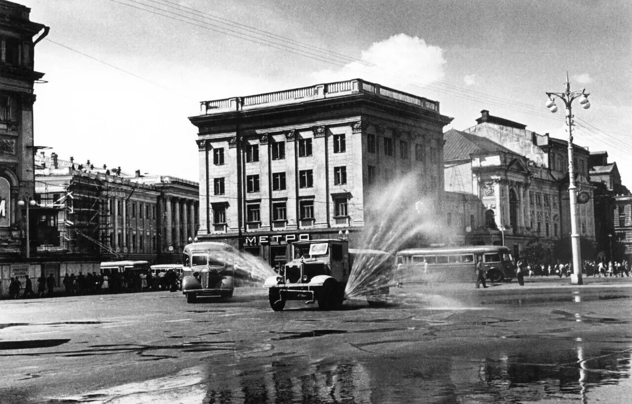 Москва 40 е. Пл Свердлова 1950г. Площадь Свердлова в Москве. Москва в 1950-е годы. Москва 1940-е.
