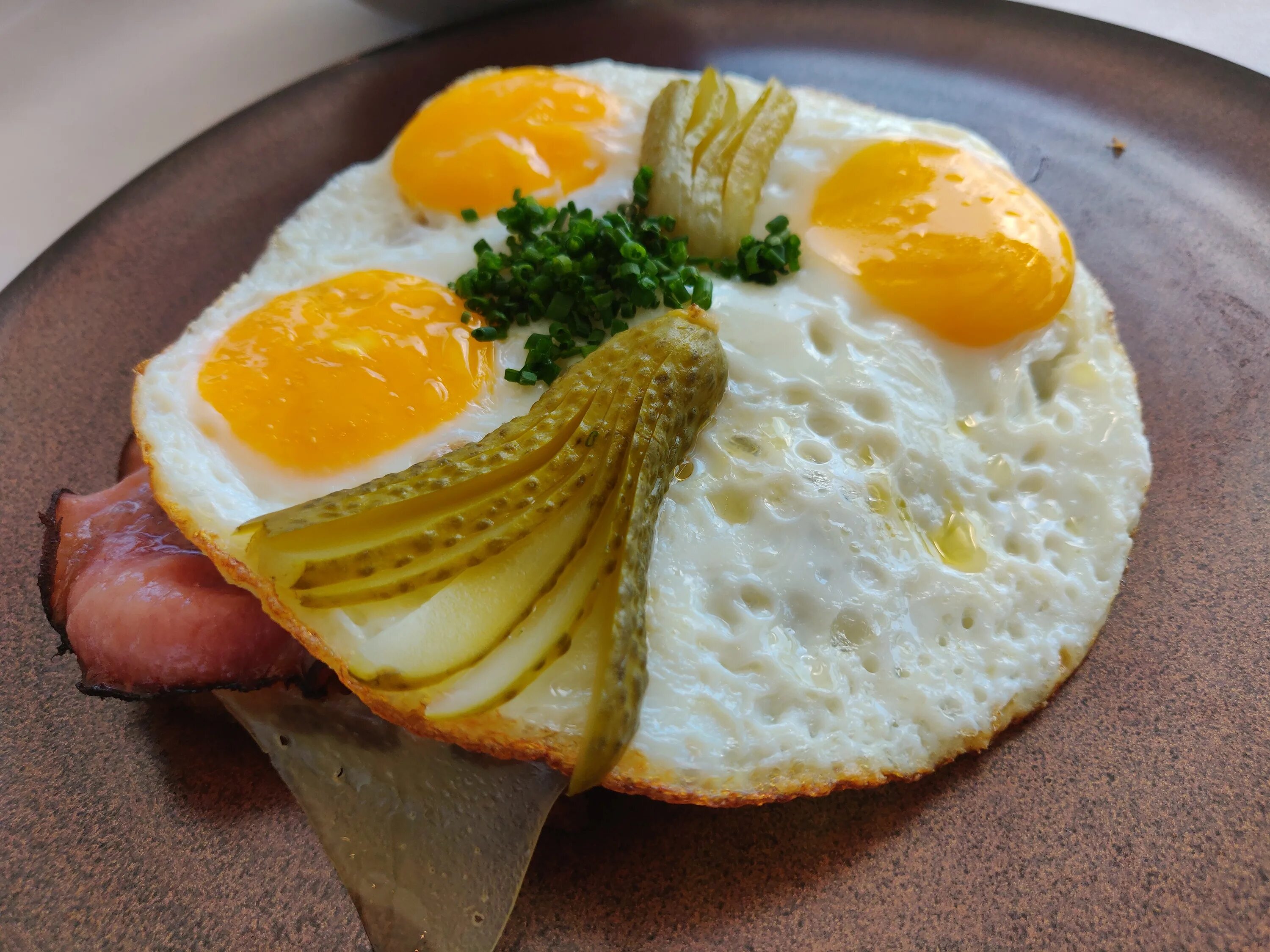 Eggs up. Fried Eggs Sunny Side up. Санни Сайд ап яичница. Fried Sunny Side up Eggs Fried. Egg dishes.