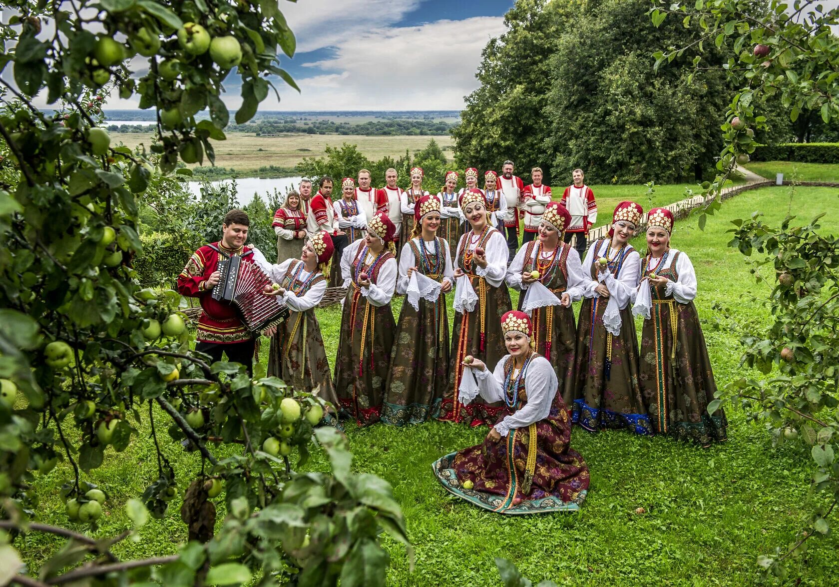 Культурные группы россии. Рязанский хор хоровод. Рязанский народный хор. Песенный фольклор Рязанского края.. Рязанский хор 70-е годы.