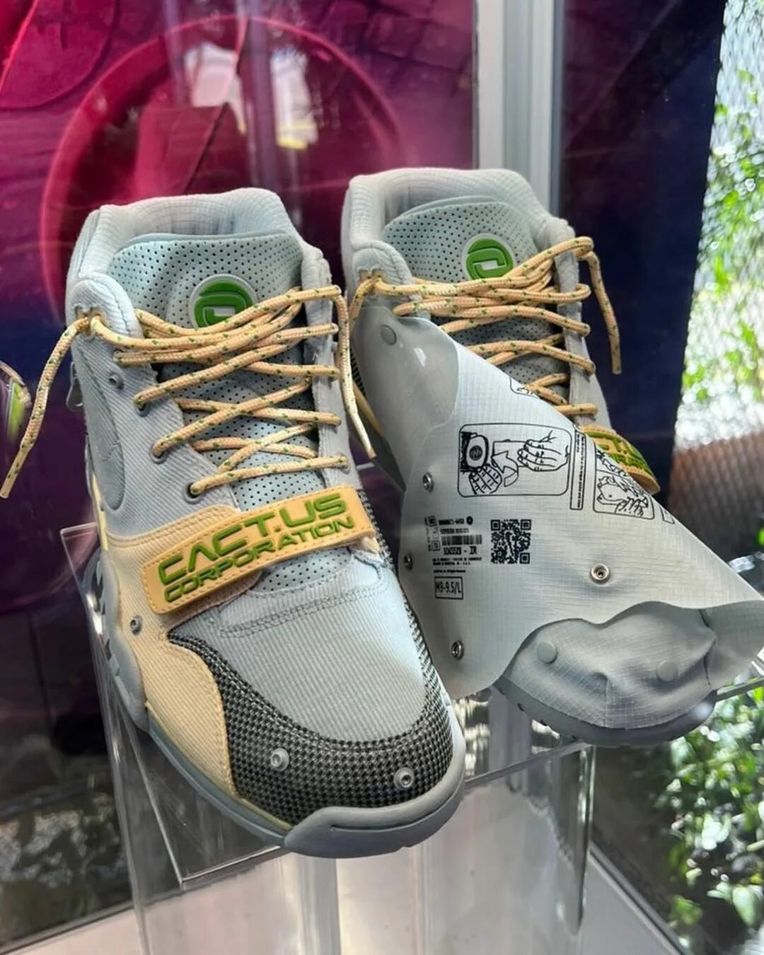 Nike travis cactus jack. Cactus Jack x Nike Air Trainer 1. Найк Кактус Джек Трэвис Скотт. Nike Air Trainer 1 Cactus Jack. Travis Scott x Nike Air Trainer 1 SP.