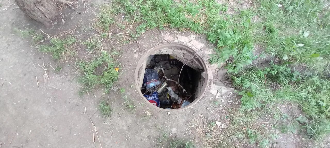 Воронки на полуострове ямал. Дыра в асфальте. Москва дом провалился. Есть ли парковка у мамаева кургана. Провал дороги на тургенева краснодар.