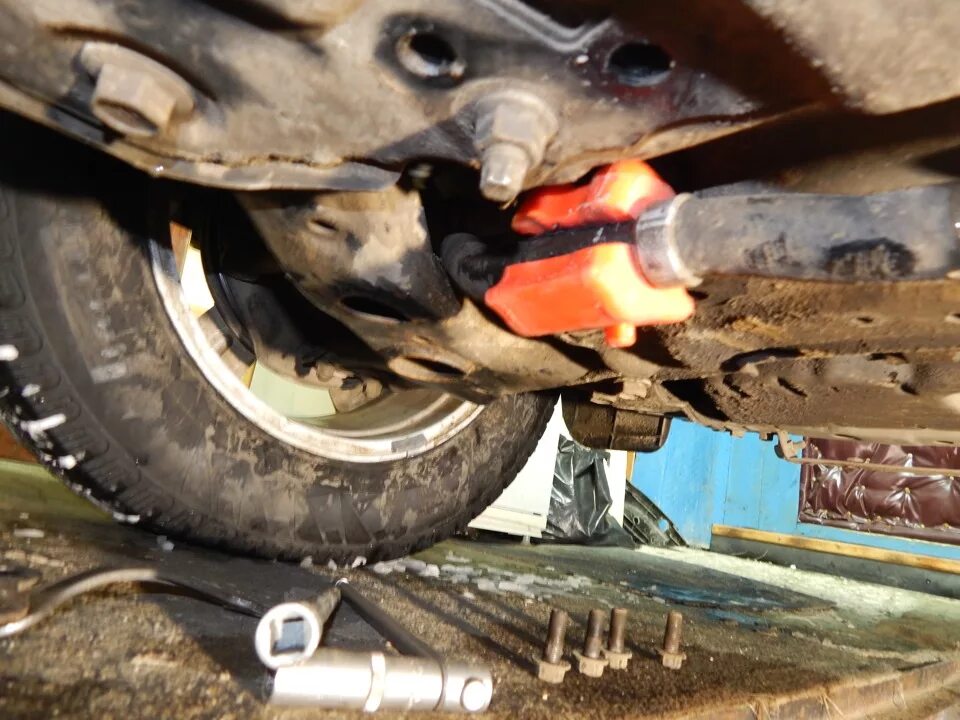 стук подвеска рав 4. стук в задней подвеске тойота рав 4 4 поколения. передняя подвеска тойота рав 4 4 поколения. стук подвеска рав 4. стук задней подвески рав 4 2008.