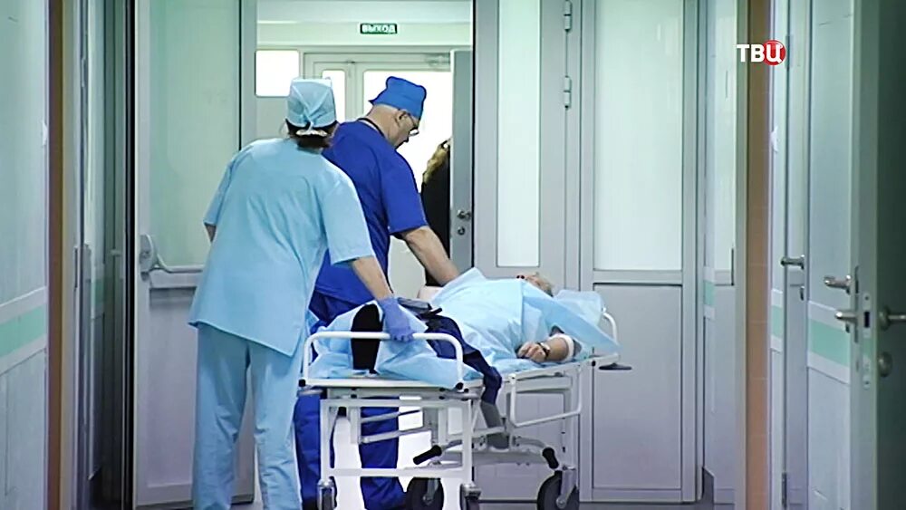 Психиатр посоветовал не верящим в коронавирус посетить реанимации - NEWS.ru - 28