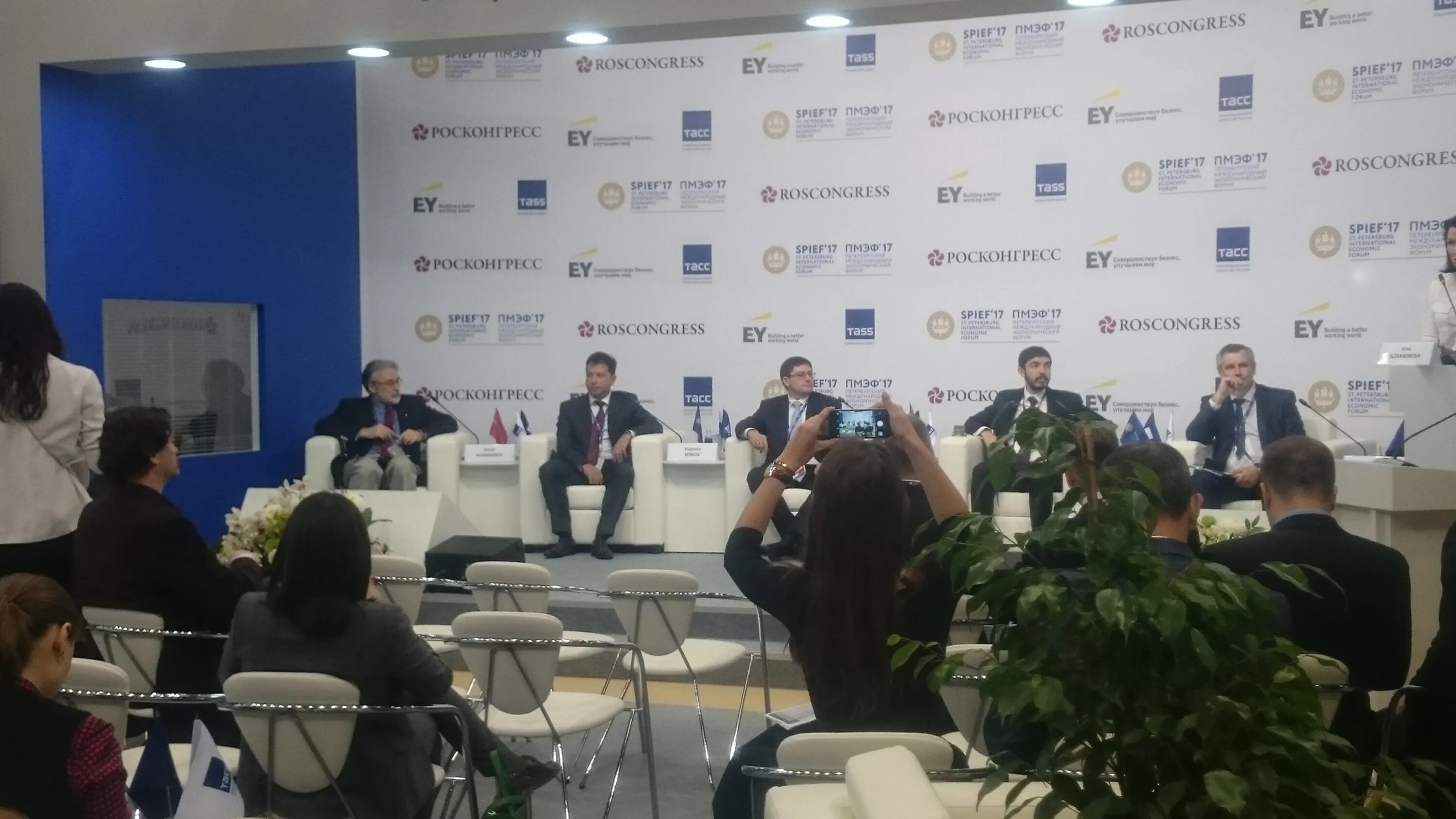 Социальная информатика вшэ спб. Высшая школа экономики внутри. социология и социальная информатика ниу вшэ спб. высшая школа экономики логотип фото.